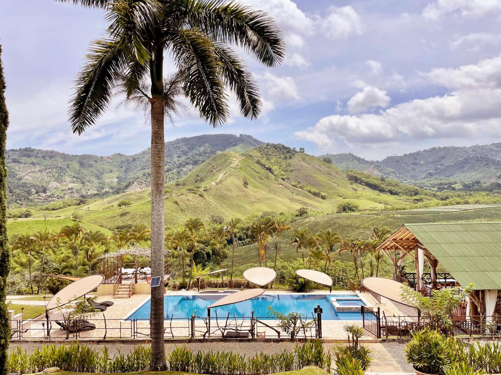 Combia Baja Hotel Casa San Carlos Lodge Pereira מראה חיצוני תמונה
